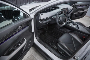 Лифтбек Changan UNI-V 2023 года, 2350000 рублей, Красноярск