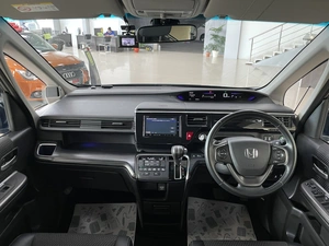 Минивэн Honda Stepwgn Spada 2015 года, 1797000 рублей, Солонцы