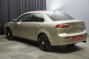 Седан Mitsubishi Lancer 2010 года, 649000 рублей, Красноярск