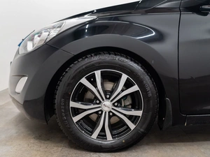 Седан Hyundai Avante 2011 года, 1025000 рублей, Красноярск