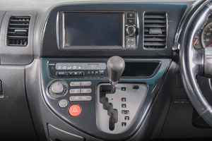Минивэн Toyota Wish 2005 года, 999000 рублей, Томск