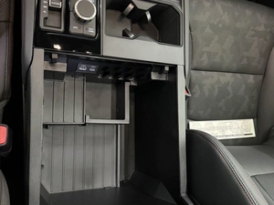 Внедорожник Toyota Sequoia 2025 года, 15000000 рублей, Новоивановское