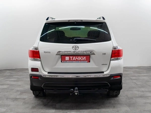 Внедорожник Toyota Highlander 2013 года, 2075000 рублей, Красноярск