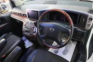 Минивэн Nissan Elgrand 2007 года, 1789000 рублей, Омск