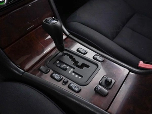 Седан Mercedes-benz E-класс 1997 года, 947052 рублей, Москва