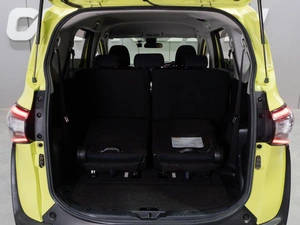 Минивэн Toyota Sienta 2015 года, 1279000 рублей, Тюмень