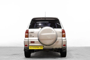 Внедорожник Toyota RAV4 2004 года, 899000 рублей, Барнаул