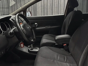 Хетчбэк Nissan Tiida 2011 года, 790000 рублей, Красноярск