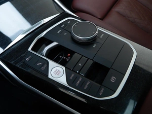 Седан BMW 3 серия 2024 года, 4998999 рублей, Москва