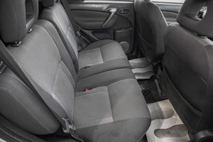 Внедорожник Toyota RAV4 2004 года, 899000 рублей, Барнаул