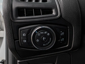 Хетчбэк Ford Focus 2012 года, 925000 рублей, Краснодар