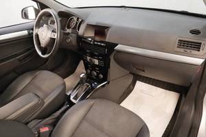 Хетчбэк Opel Astra 2014 года, 709000 рублей, Челябинск