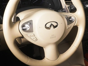 Внедорожник Infiniti QX70 2017 года, 2835000 рублей, Минеральные Воды