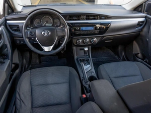 Седан Toyota Corolla 2014 года, 1329000 рублей, Саратов