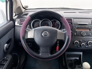 Хетчбэк Nissan Tiida 2011 года, 670000 рублей, Орёл