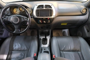Внедорожник Toyota RAV4 2001 года, 849000 рублей, Омск