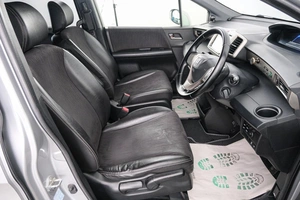 Минивэн Honda Freed 2012 года, 989000 рублей, Красноярск