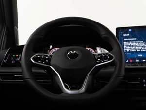 Хетчбэк Volkswagen Golf 2025 года, 3790888 рублей, Москва