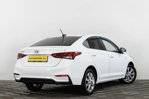 Седан Hyundai Solaris 2018 года, 1329000 рублей, Сургут