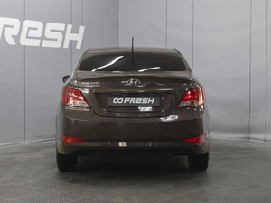 Седан Hyundai Solaris 2016 года, 830000 рублей, Омск