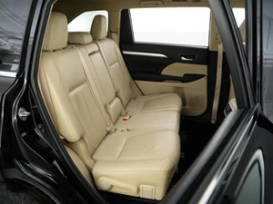 Внедорожник Toyota Highlander 2014 года, 2491046 рублей, Москва