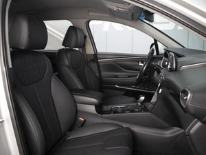 Внедорожник Hyundai Santa Fe 2019 года, 2790000 рублей, Омск