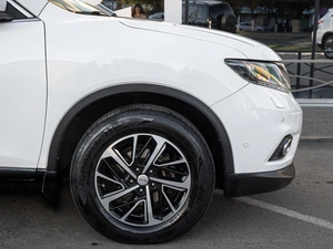 Внедорожник Nissan X-Trail 2016 года, 1330000 рублей, Волгоград