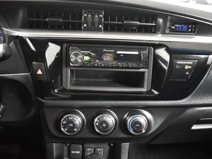 Седан Toyota Corolla 2013 года, 869900 рублей, Казань