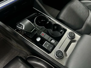 Внедорожник Volkswagen Touareg 2019 года, 4992000 рублей, Красноярск