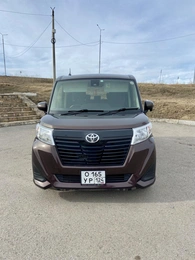 Минивэн Toyota Roomy 2018 года, 1000000 рублей, Ужур