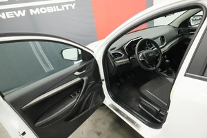 Седан ВАЗ (LADA) Vesta 2023 года, 1360000 рублей, Курск
