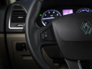 Седан Renault Latitude 2010 года, 899050 рублей, Москва