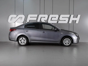 Седан Kia Rio 2019 года, 1635000 рублей, Красный Пахарь