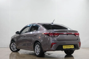 Седан Kia Rio 2019 года, 1449000 рублей, Новокузнецк