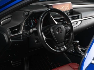 Седан Lexus ES 2018 года, 4469000 рублей, Тюмень