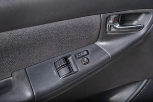 Седан Toyota Corolla 2004 года, 499000 рублей, Томск