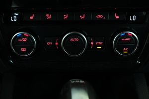 Седан Volkswagen Jetta 2013 года, 839000 рублей, Омск