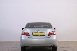 Седан Toyota Camry 2007 года, 949000 рублей, Омск