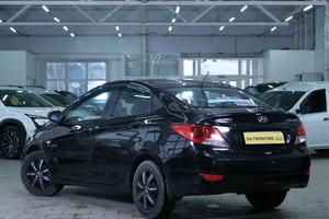 Седан Hyundai Solaris 2013 года, 839000 рублей, Омск