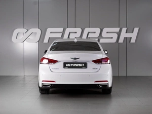 Седан Hyundai Genesis 2015 года, 2035000 рублей, Красный Пахарь