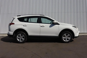 Внедорожник Toyota RAV4 2018 года, 2320000 рублей, Брянск