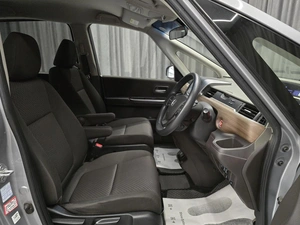 Минивэн Honda Freed 2019 года, 1480000 рублей, Красноярск