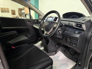 Минивэн Honda Freed 2012 года, 979000 рублей, Красноярск