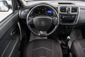 Седан Renault Logan 2017 года, 659000 рублей, Красноярск