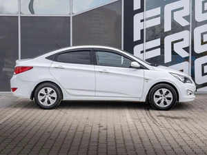 Седан Hyundai Solaris 2016 года, 965000 рублей, Краснодар