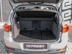 Внедорожник Volkswagen Tiguan 2011 года, 1290000 рублей, Краснодар