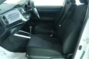 Универсал Toyota Corolla Fielder 2019 года, 1689000 рублей, Омск