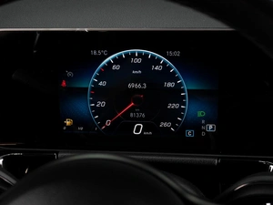 Хетчбэк Mercedes-benz B-класс 2019 года, 2359000 рублей, Тюмень