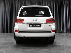 Внедорожник Toyota Land Cruiser 2021 года, 8299000 рублей, Тюмень