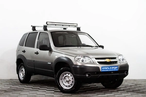 Внедорожник Chevrolet Niva 2011 года, 559000 рублей, Сургут